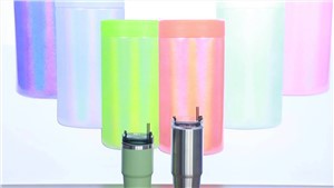 हमारा 30 ऑउंस कॉफी टंबलर उच्च से तैयार किया गया है